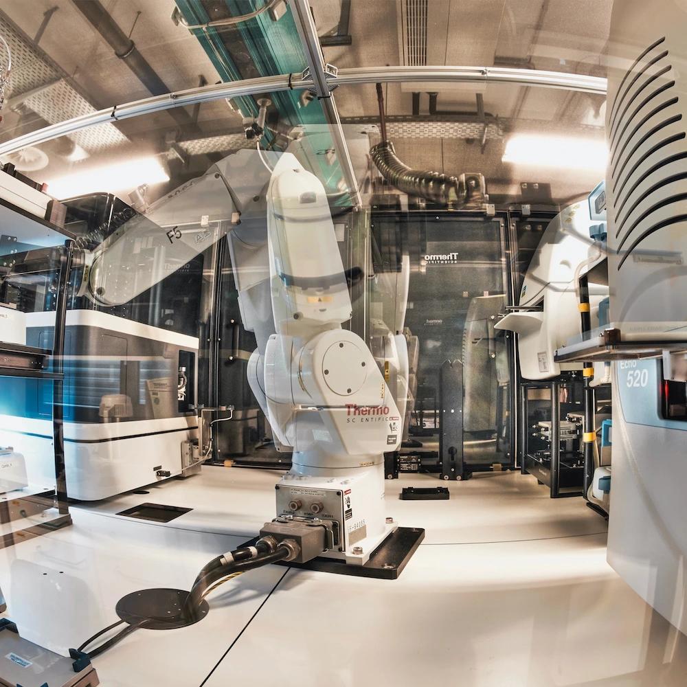 Business Breakfast im BioMedizinZentrumDortmund: Lab Tour „Roboter in der Wirkstoffforschung“